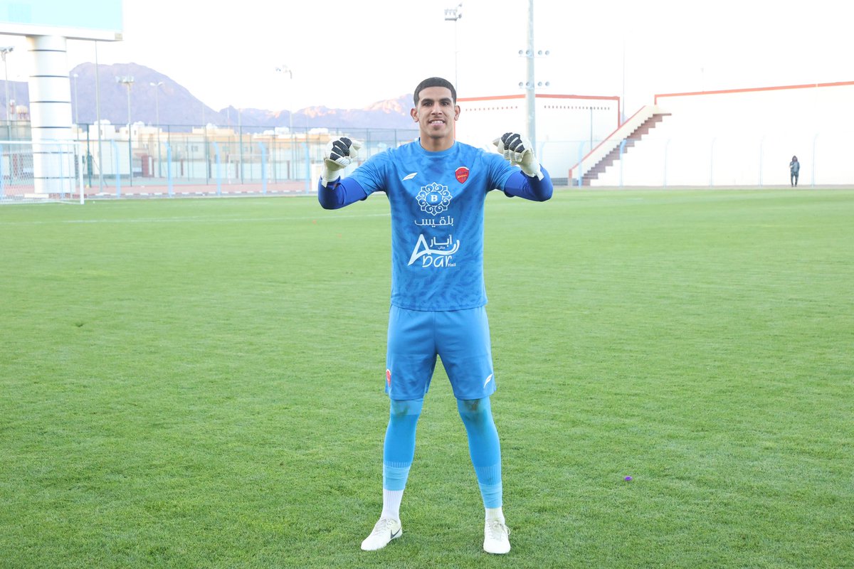 alrayan_club's tweet photo. عسى يميـنك يافهـد ماتعوّق🧤❤️

#الريان | #فارس_رمان 
#الريان_وج https://t.co/IWgcbpiIbh
