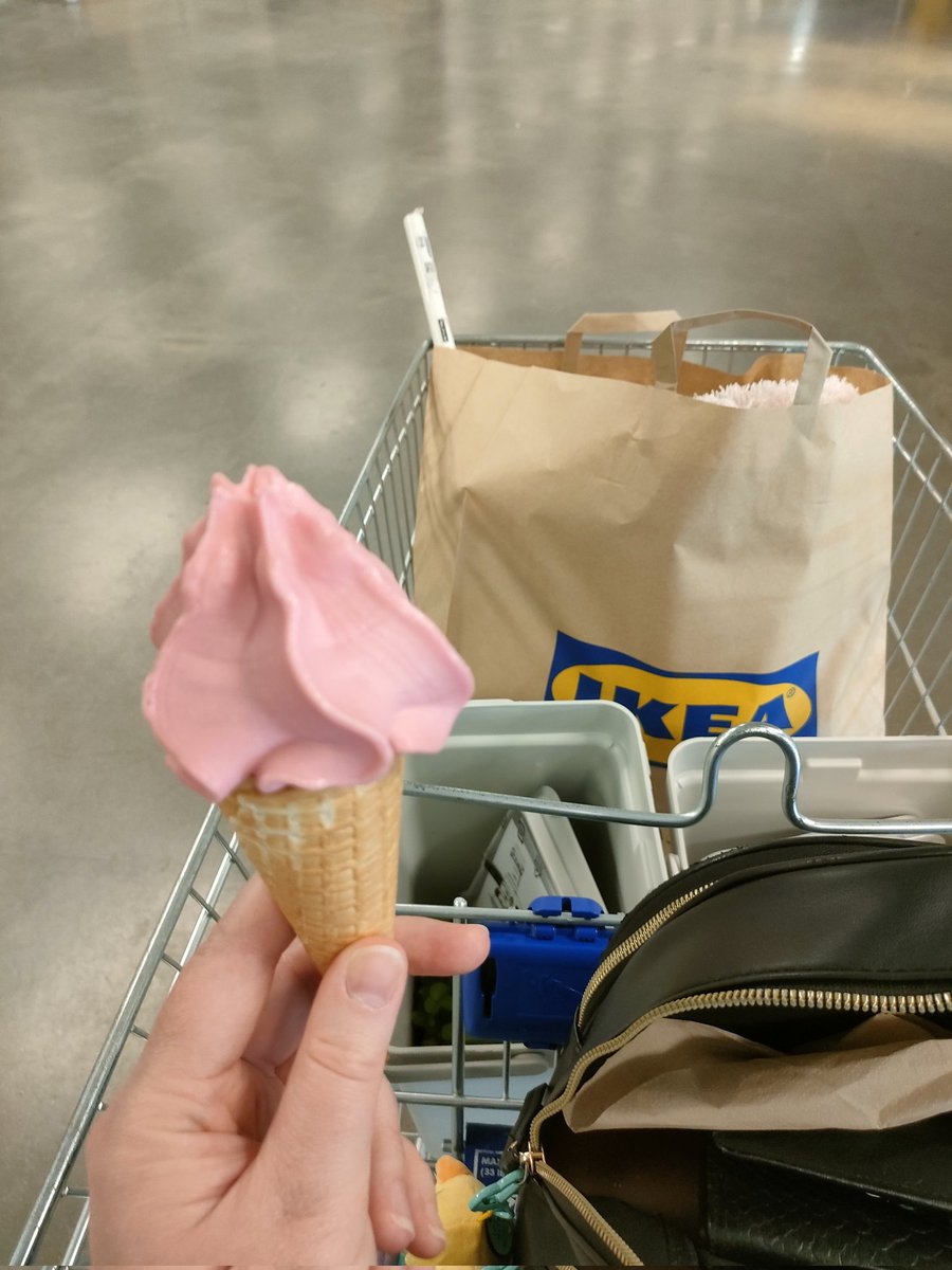 𝓜𝓪𝓷𝓭𝔂 tweet media