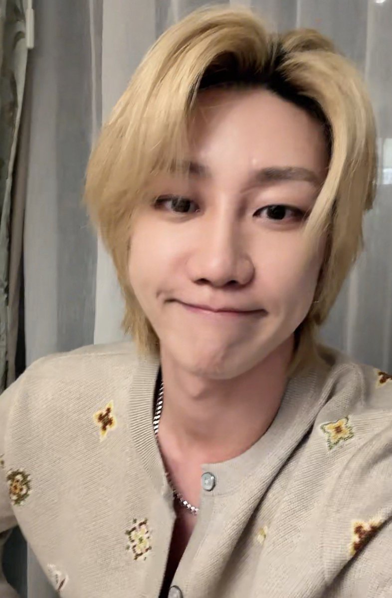 hannie ☻ tweet media