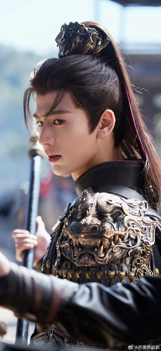 แอคนี้พูดแทนใจเราหมดแล้ว...#ล่าหยก #PursuitofJade

ช่วงหลินอัน มันดีและน่าติดตามมาก แต่ด้วยความที่เรื่องนี้มีปมเยอะมหาศาล พอให้น้ำหนักกับหลินอันมากเกินไป กลับทำให้ช่วงท้ายเรื่องดูเร่งรีบอย่างเห็นได้ชัด แถมยังมีการตัดฉากสำคัญที่ควรจะอิมแพคต่อเส้นเรื่องหลักออกไปอีก