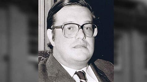 Tom Moore tweet media