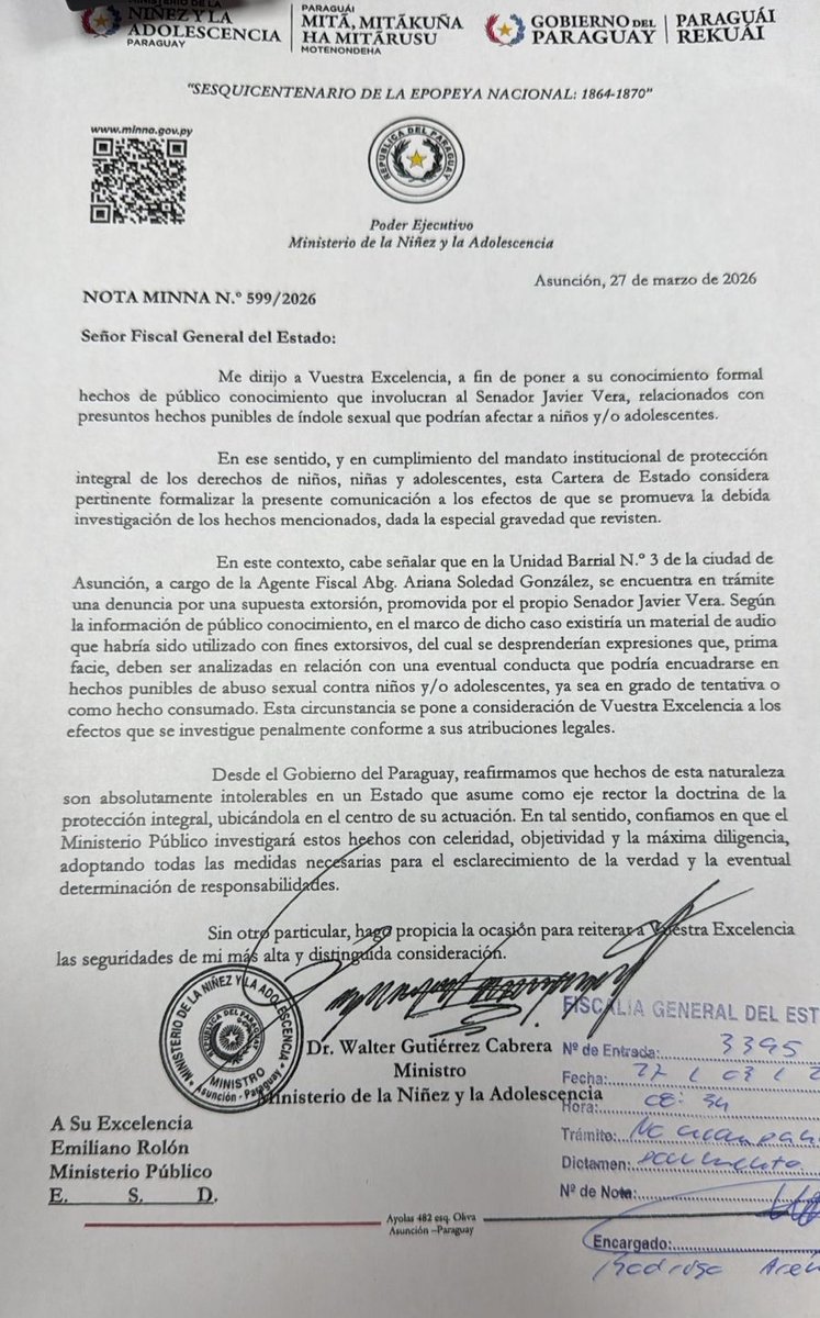 robertoperezpy's tweet photo. 🔴Ministerio de la Niñez y Adolescencia presentó denuncia ante el Fiscal General del Estado contra el senador Javier "Chaqueñito" Vera, luego de viralizarse un audio donde presuntamente habría incurrido en el hecho punible de abuso sexual contra niños y/o adolescentes, ya sea en grado de tentativa o como hecho consumado, según denuncian.