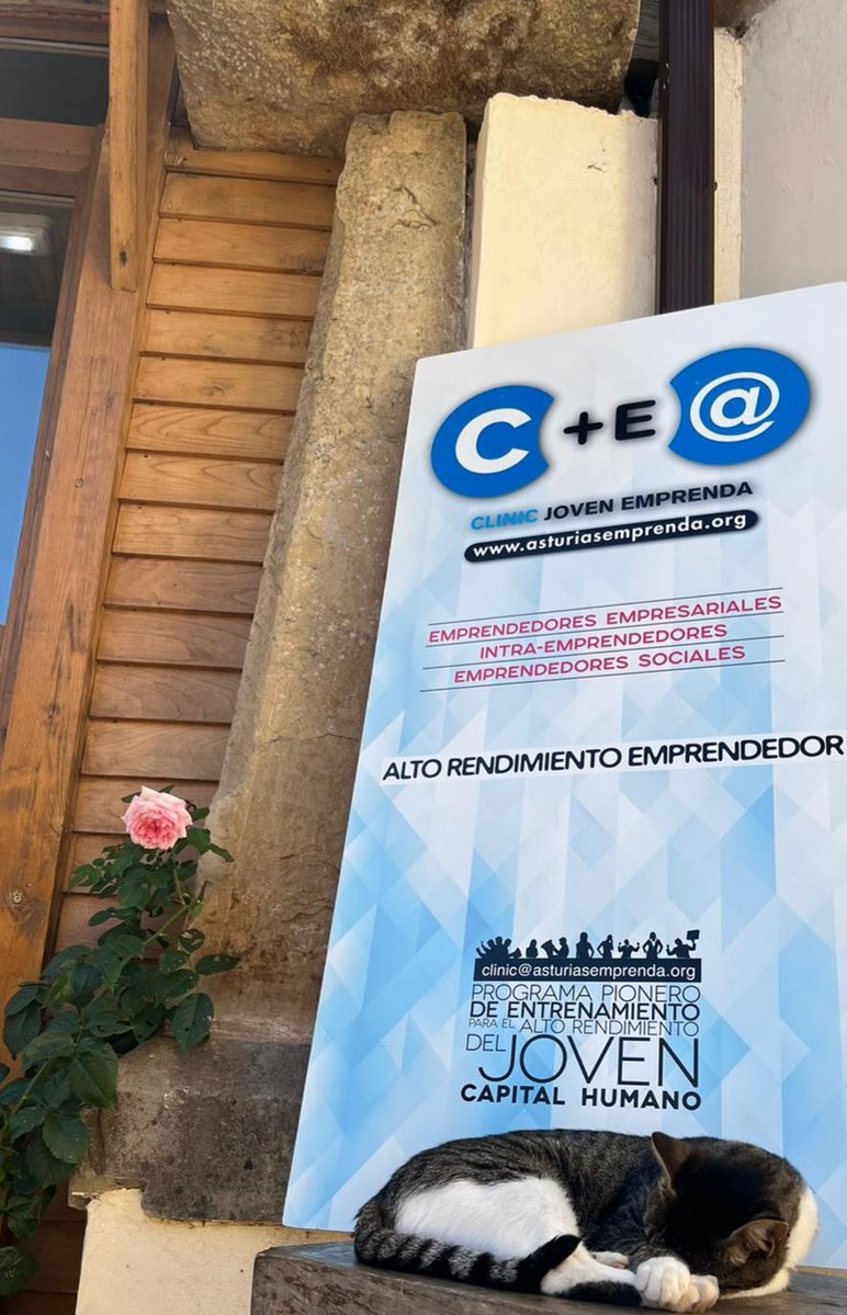 CLINIC JovenEmprend@ tweet media