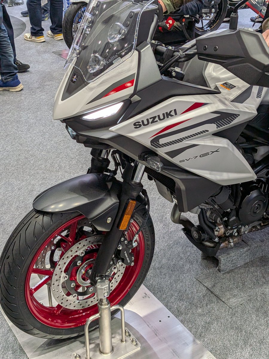 かさやん tweet media