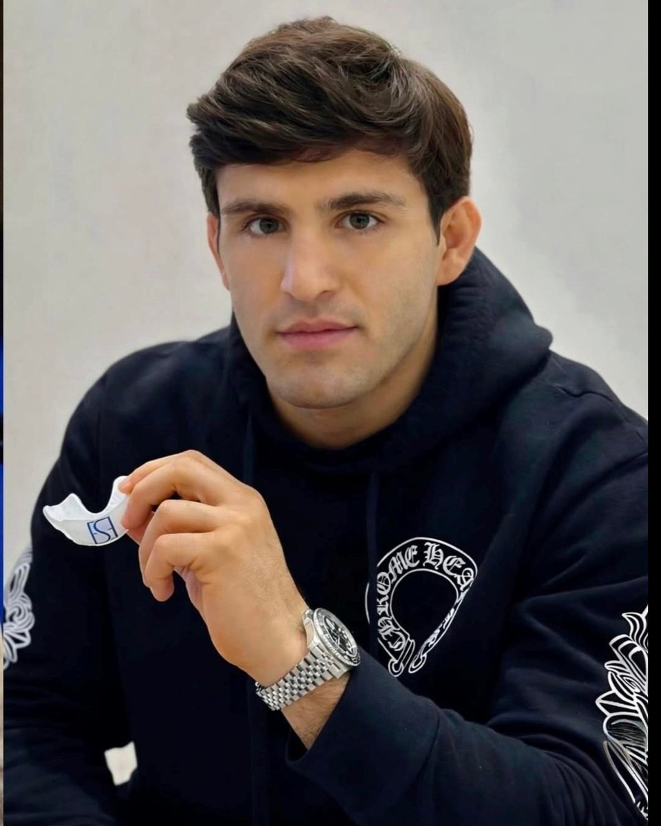 𝐦𝐚𝐧𝐧𝐲 𝐟𝐞𝐫𝐧𝐚𝐧𝐝𝐞𝐬 tweet media