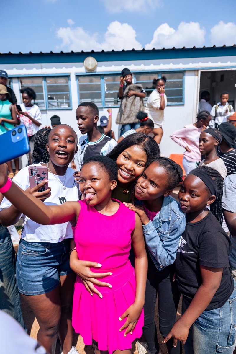 Za Power House tweet media