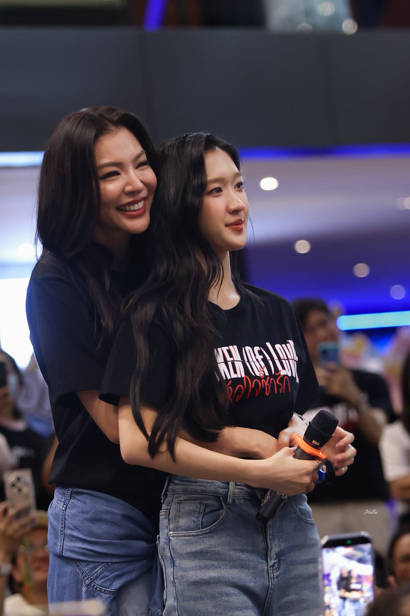 Mollie8119 tweet media