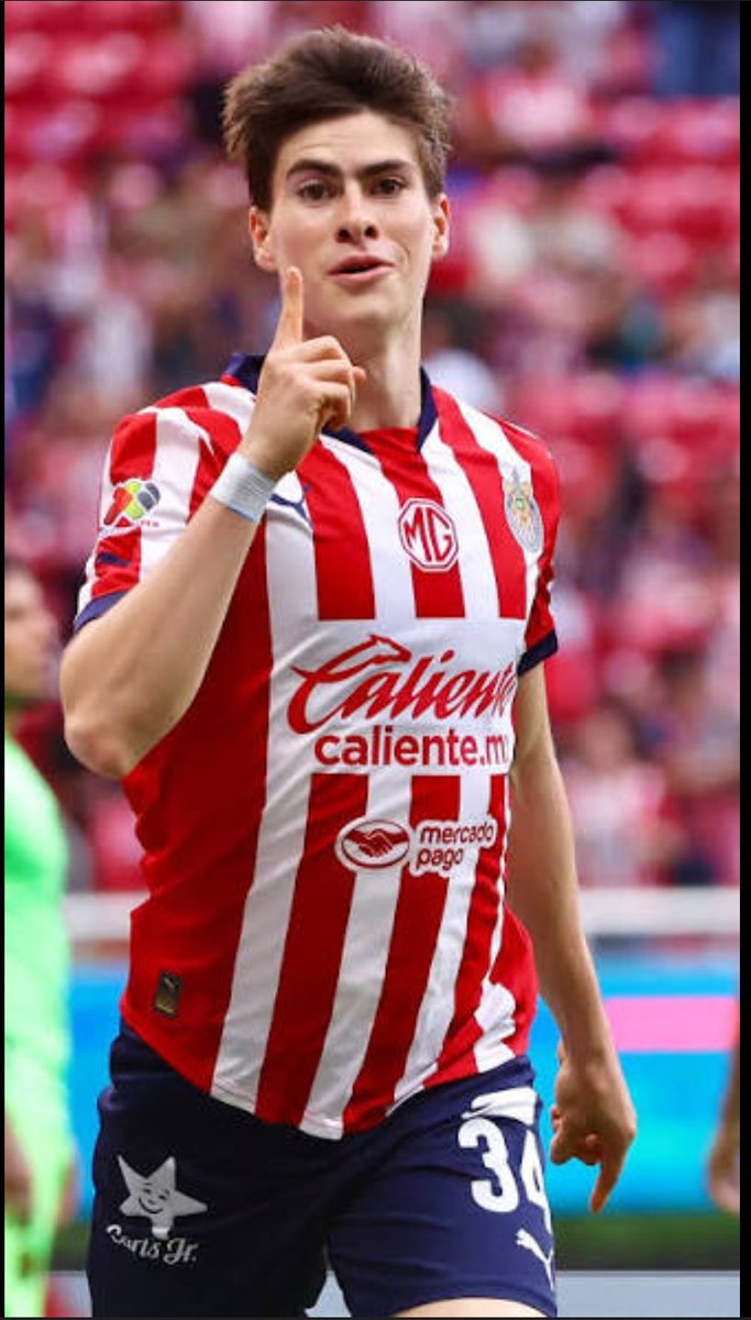 CarlAlej💙♥️ tweet media