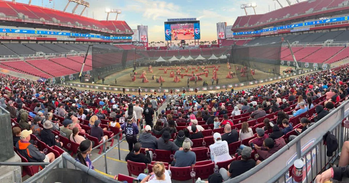 EYECONIC__'s tweet photo. @presetlabpro @FalconryFinance The sport was in the Tampa Bay Buccaneers stadium last weekend. Meanwhile you’re tweeting to your 0 followers https://t.co/APXOG1vELY
