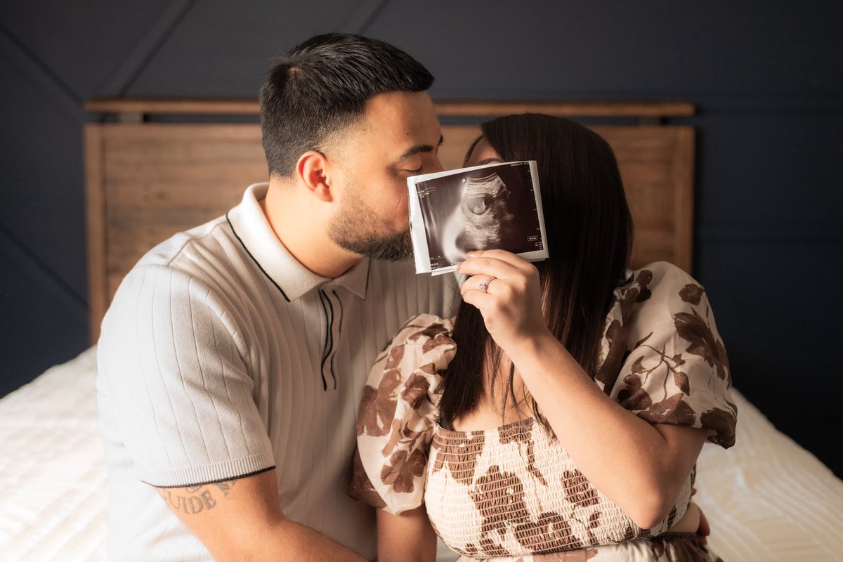 kingnixon23's tweet image. Completed a pregnancy reveal in home photo session. How did I do? #Nikon #Adobe #Lightroom #Godox