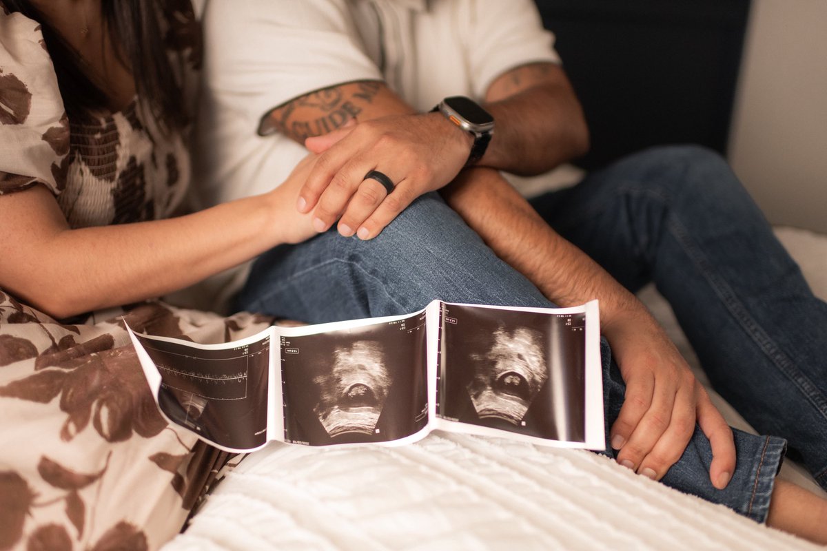 kingnixon23's tweet image. Completed a pregnancy reveal in home photo session. How did I do? #Nikon #Adobe #Lightroom #Godox