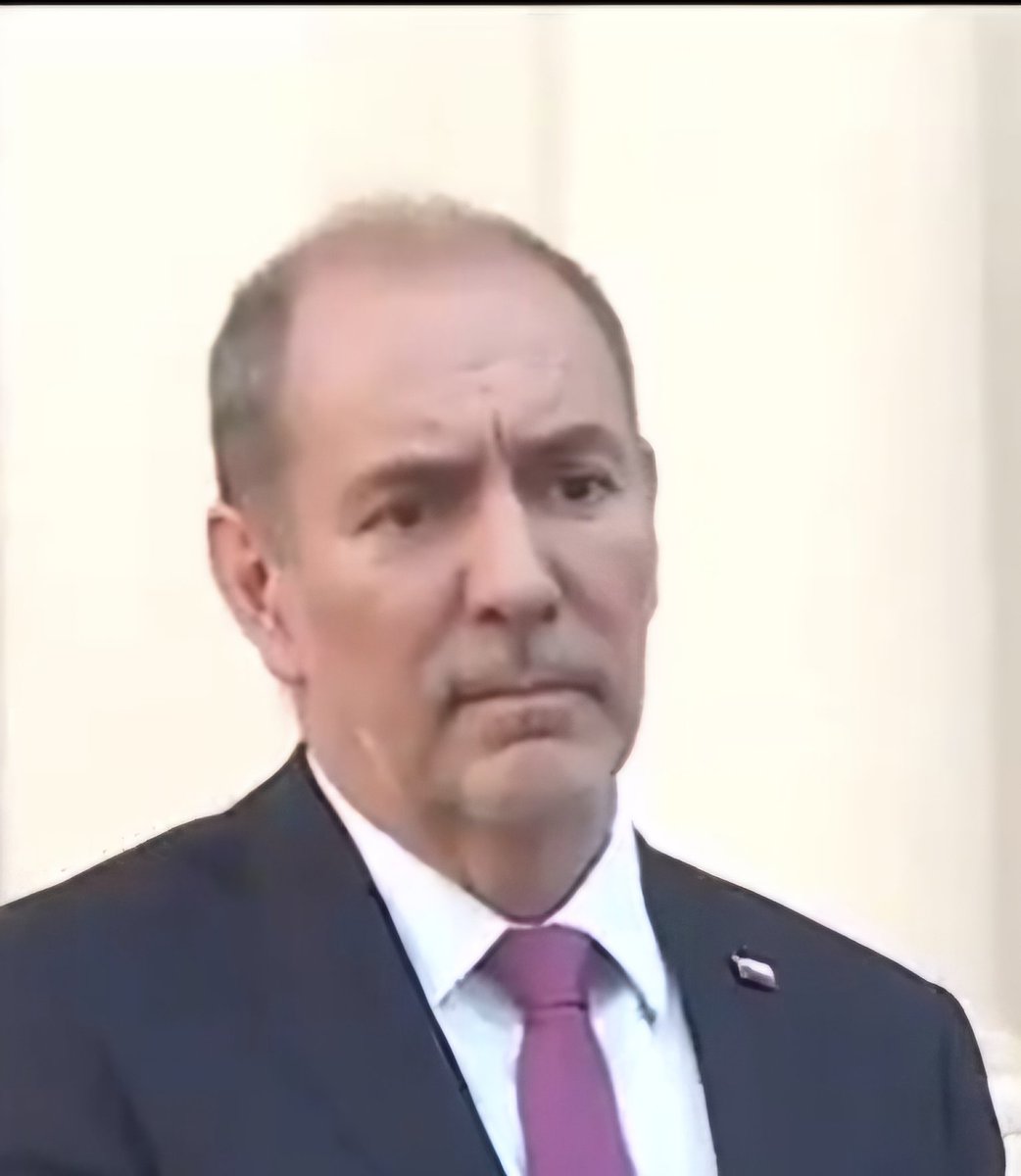 Una Entidad😌#Inviernista 🧊🌨🌧☃️ tweet media