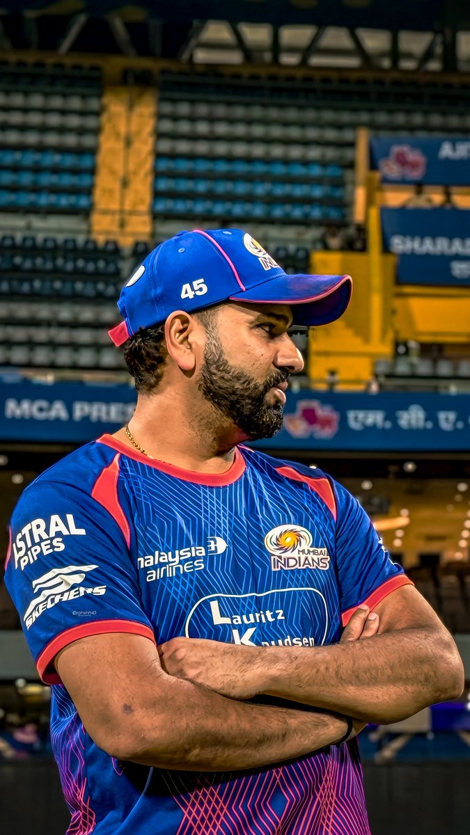 Rohit Sharma With Akash Madhwal 😭💙