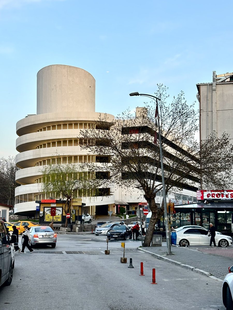 veridis quo tweet media