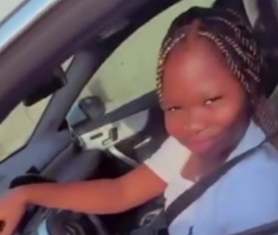 Flixzy Lee tweet media