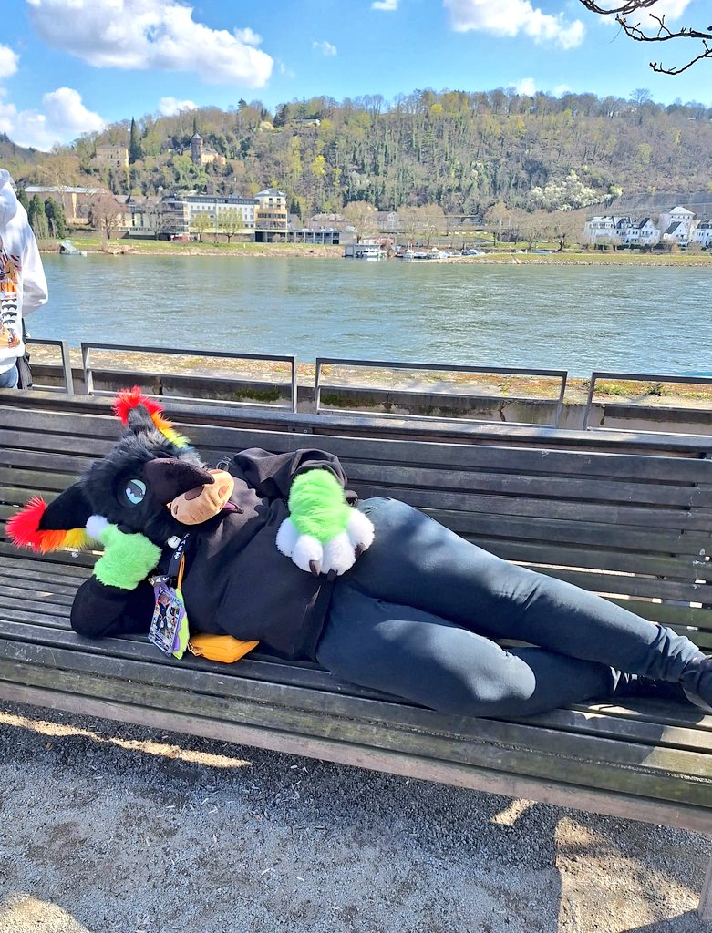 Mew Azun'el tweet media