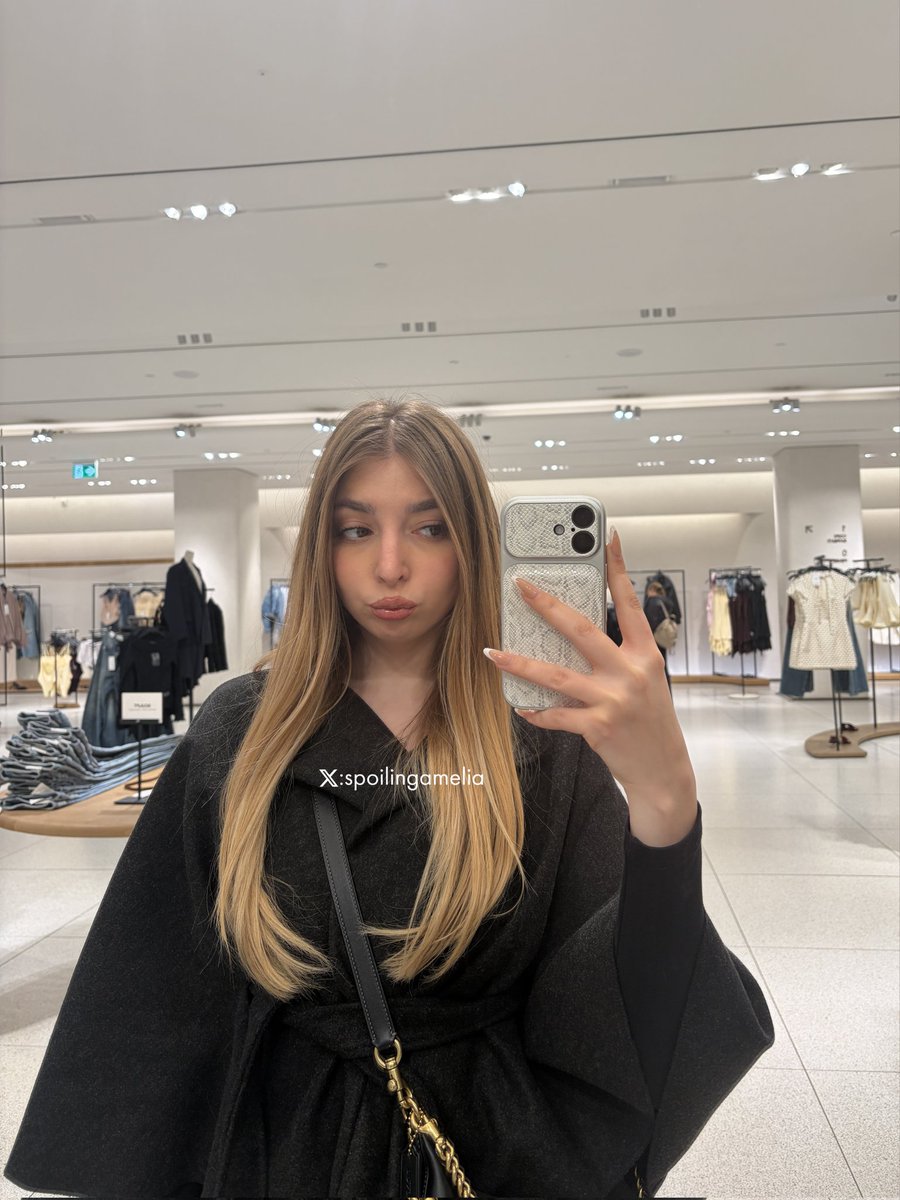 Amelia โ.๐ ฬ. ๐๐๐๐๐๐ tweet media