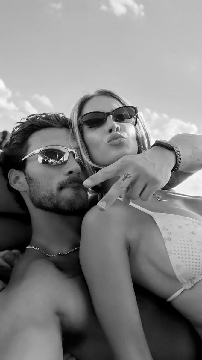 Mɑɾíɑ tweet media