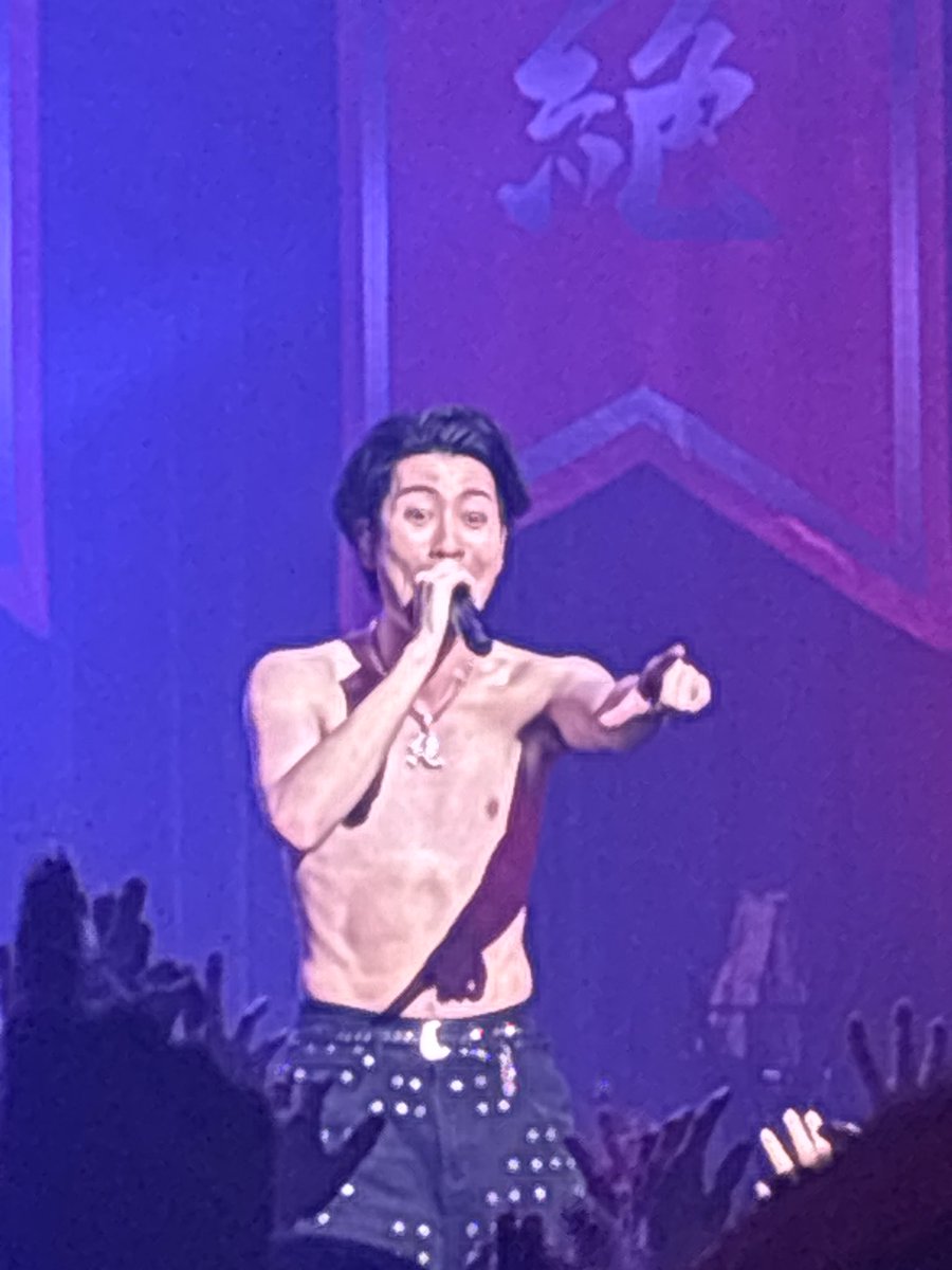 StillJoka5064's tweet photo. 大学時代から大好きで、好きになって5、6年目でやっとSKRYUのライブ行ってきました😭
ほんまに語彙力失くすけどほんまに楽しかった｡
やっと会えたー！！！！！って感じやった｡
明日から仕事やけど頑張れる！

また行きたいです。

#skryu https://t.co/9IWuJLF51R