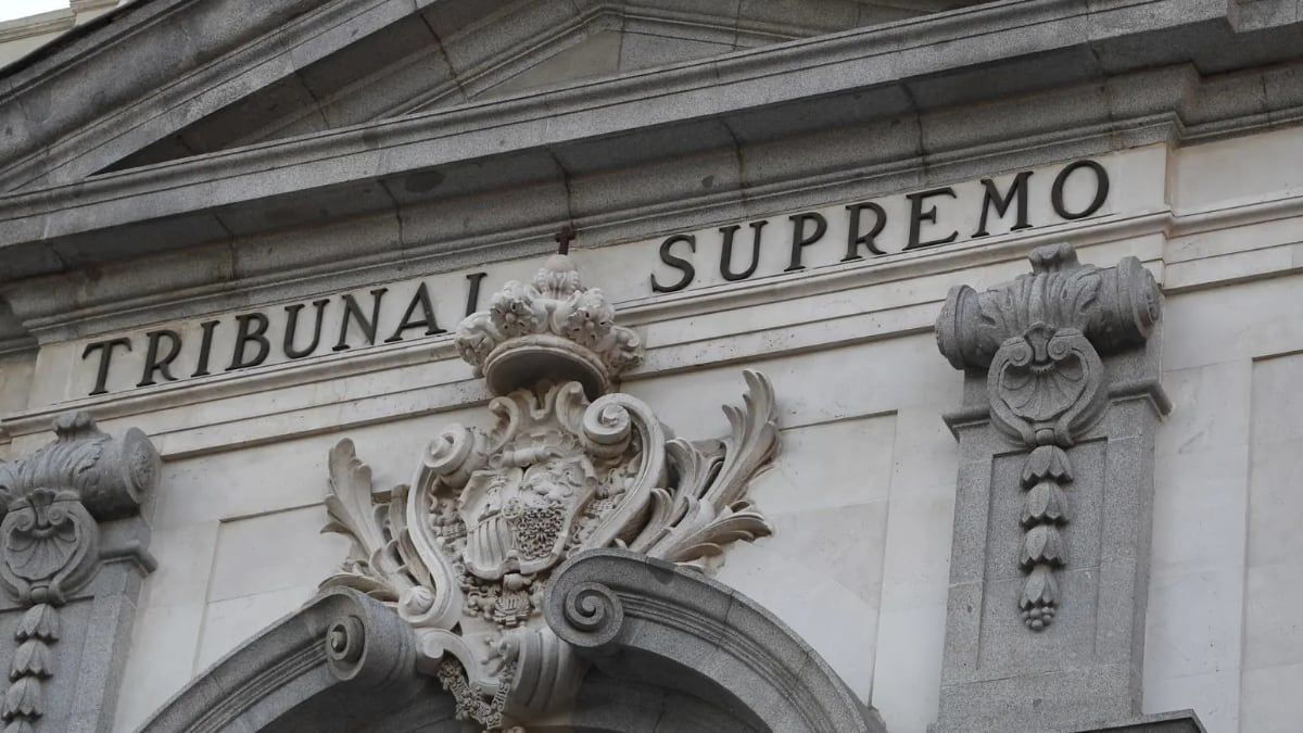 🔴 #ÚLTIMAHORA | El Tribunal Supremo confirma que la empresa debe asumir la diferencia de la pensión de jubilación si el trabajador fue falso autónomo.

La Sala dicta que "la empresa responde de la diferencia en la base reguladora en lo que exceda de la parte reconocida por el