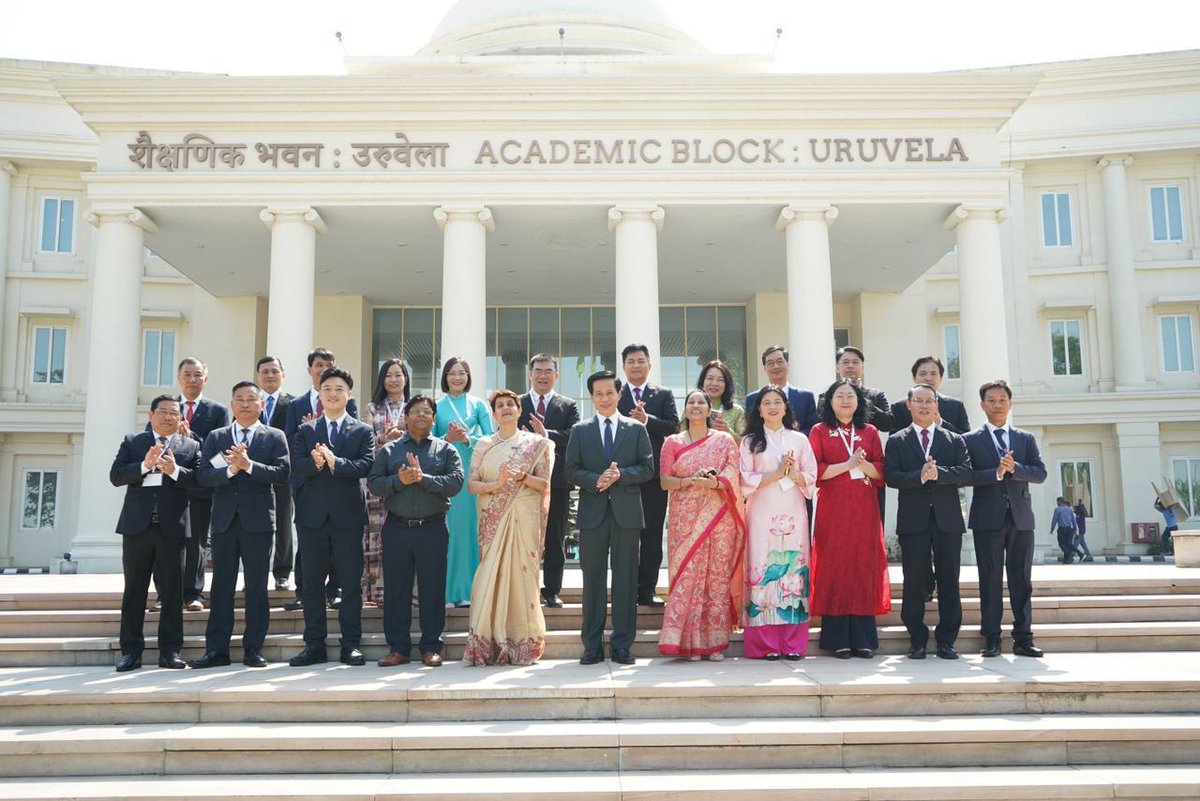 India in Vietnam tweet media