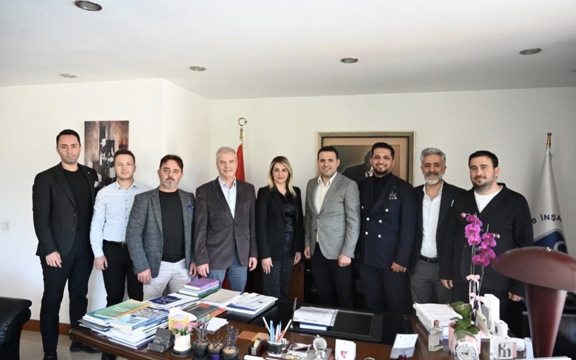 Batuhant43's tweet photo. Sürdürülebilir Ekonomi Topluluğu Yönetimi olarak, Antalya İnşaat Mühendisleri Odası Başkanı Sn.Mehmet Soner Akdoğan ve yönetimine yapılan ziyarette Antalya inşaat sektörü ve kentleşmeyle ilgili sorunlar ile çözüm önerileri konusunda fikir alışverişinde bulunuldu. https://t.co/rHHOughXII