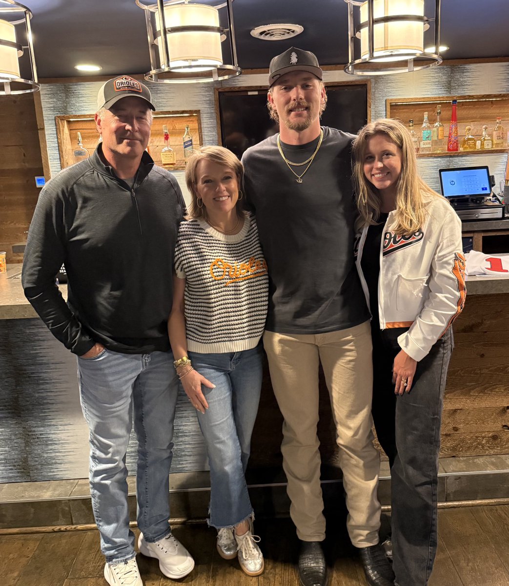 Jimmy’s Famous Seafood tweet media