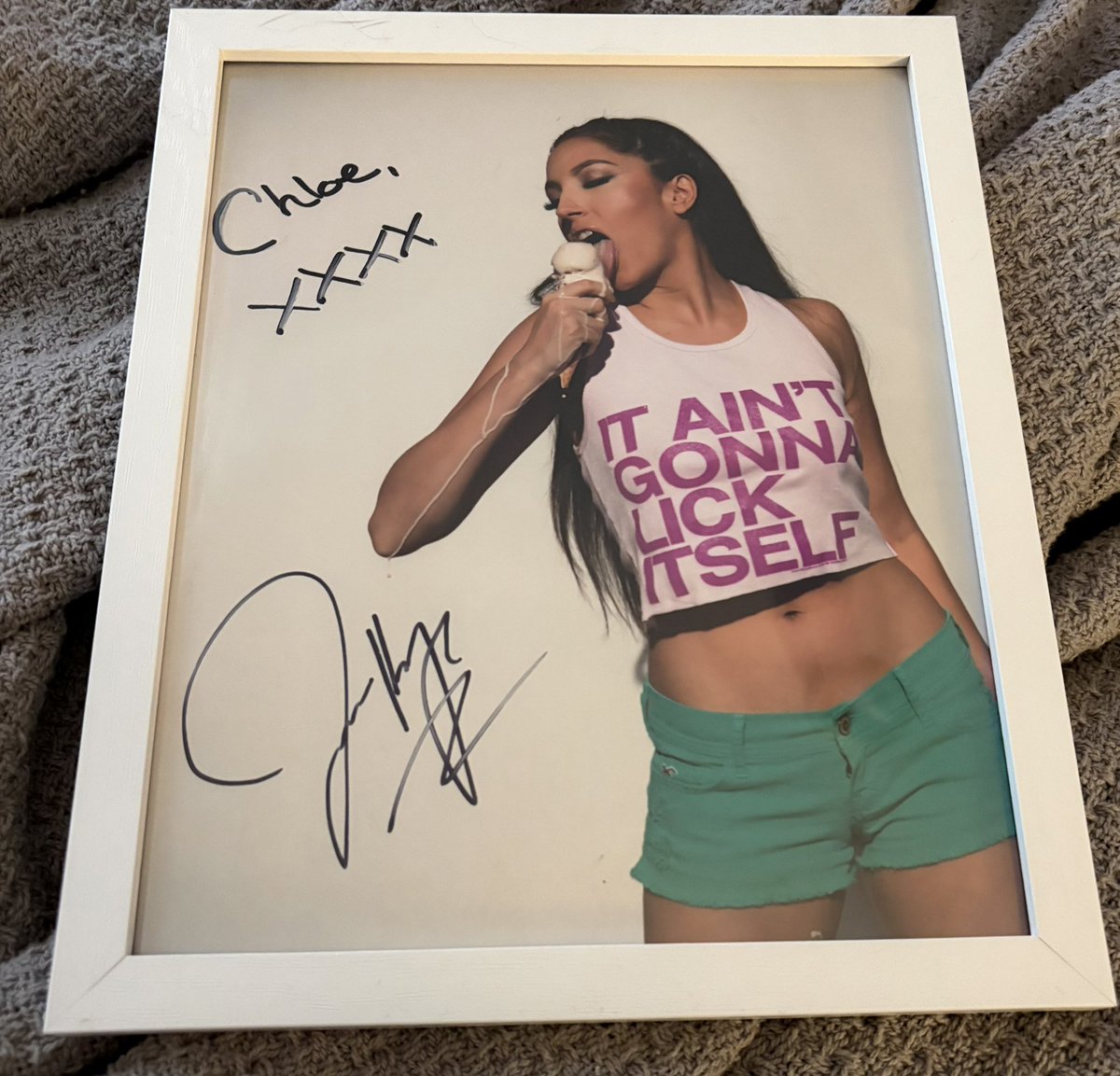 Chloe Nicole tweet media