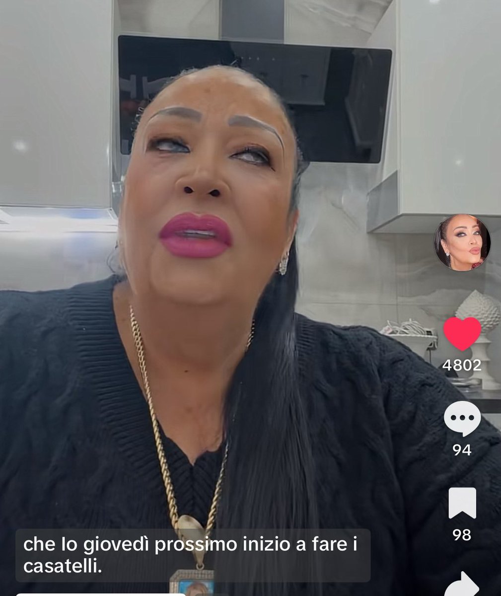 Gi∀nnifer Coolidge tweet media