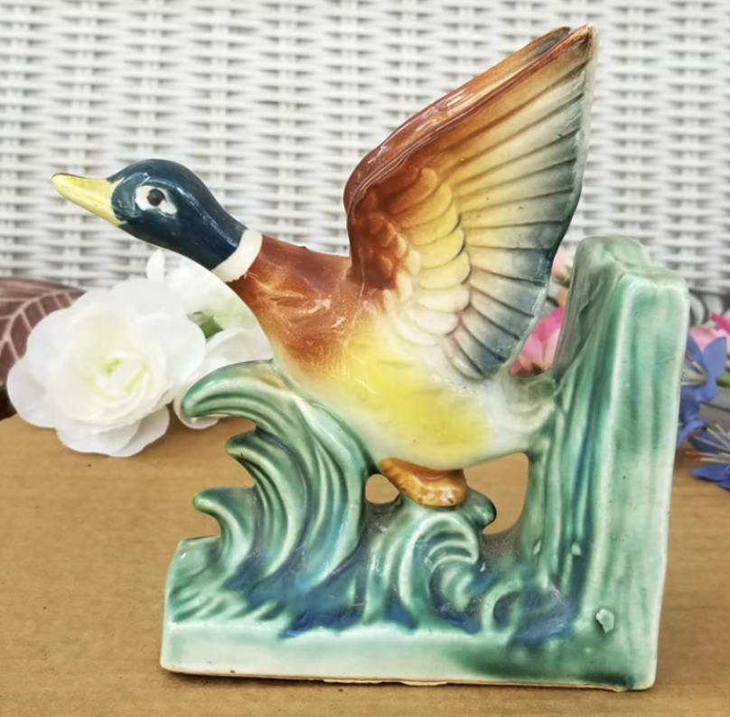 Evie_Hourglass's tweet image. Mallard #Duck Bookend Hand Painted #Vintage Pottery #Mercari mercari.com/us/item/m49638… #Collectible #ducks #giftforhim #giftforher #gifts #giftshopfinds #collectibles #giftsforhim #giftsforher #giftformom #homedecor #decor #books #birds #pottery #giftidea #vintagefinds #ceramic