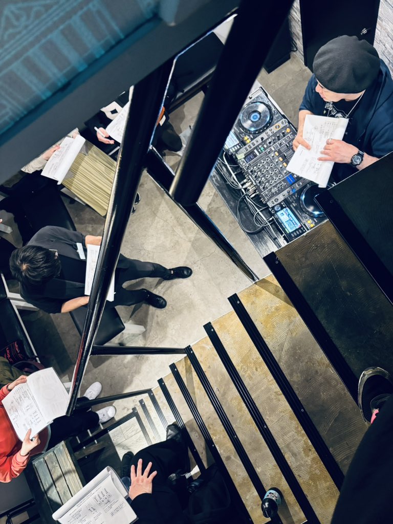 レコードコンビニ tweet media