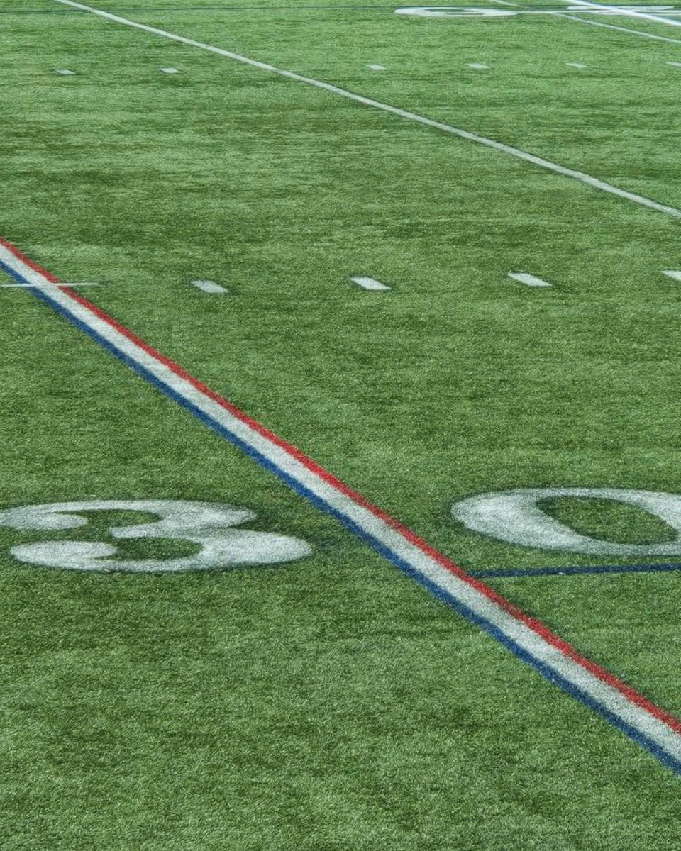 TMRobots_US's tweet image. We don't just do straight lines...we do them in full color too! 🎨

Our high-contrast paints are designed to stay bright and sharp, ensuring your home turf looks championship-ready for every kickoff. 

#TinyMobileRobots #GameDayReady #LineMarking #FieldMaintenance