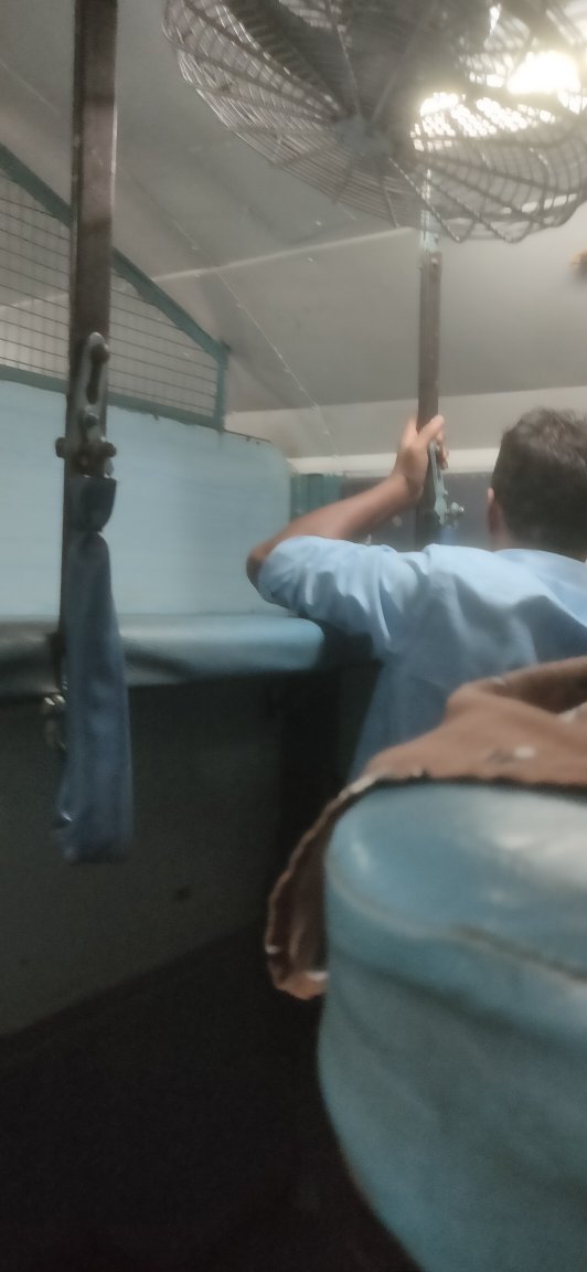 OfficeofAKD's tweet photo. Appreciate it. Done a fabulous job. Supportive staff. @RailwaySeva thank you for listening to us. https://t.co/rfuSesQzG4