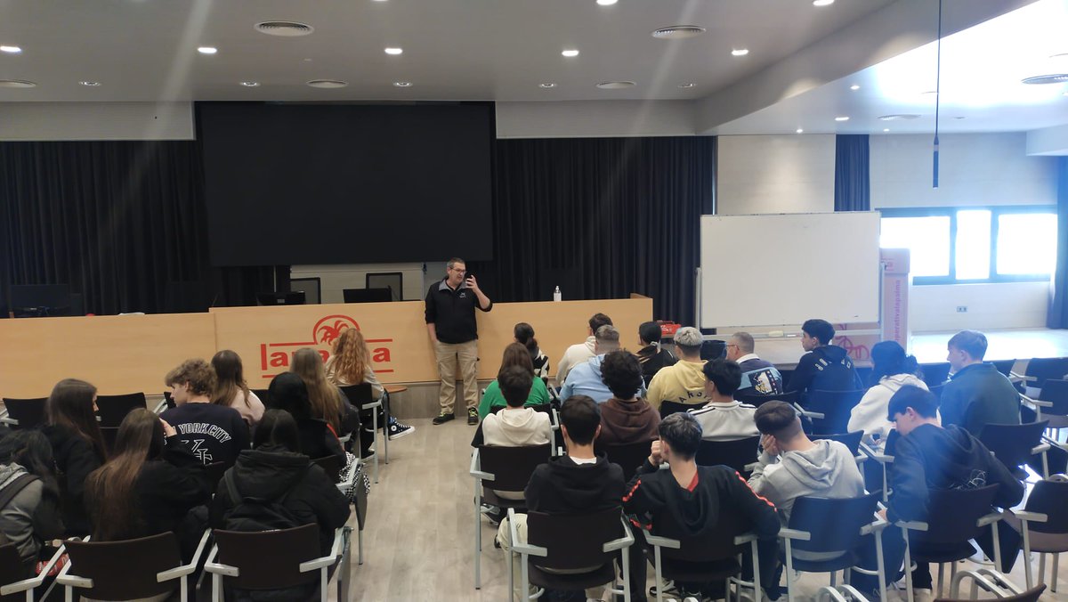 IES Lanjarón tweet media