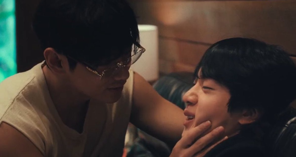 toe socks 🪭 tweet media