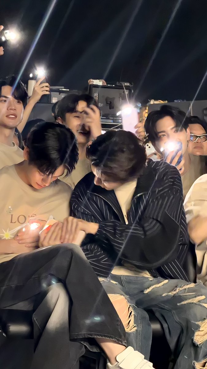 LostinRose tweet media