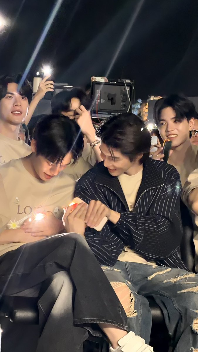 LostinRose tweet media