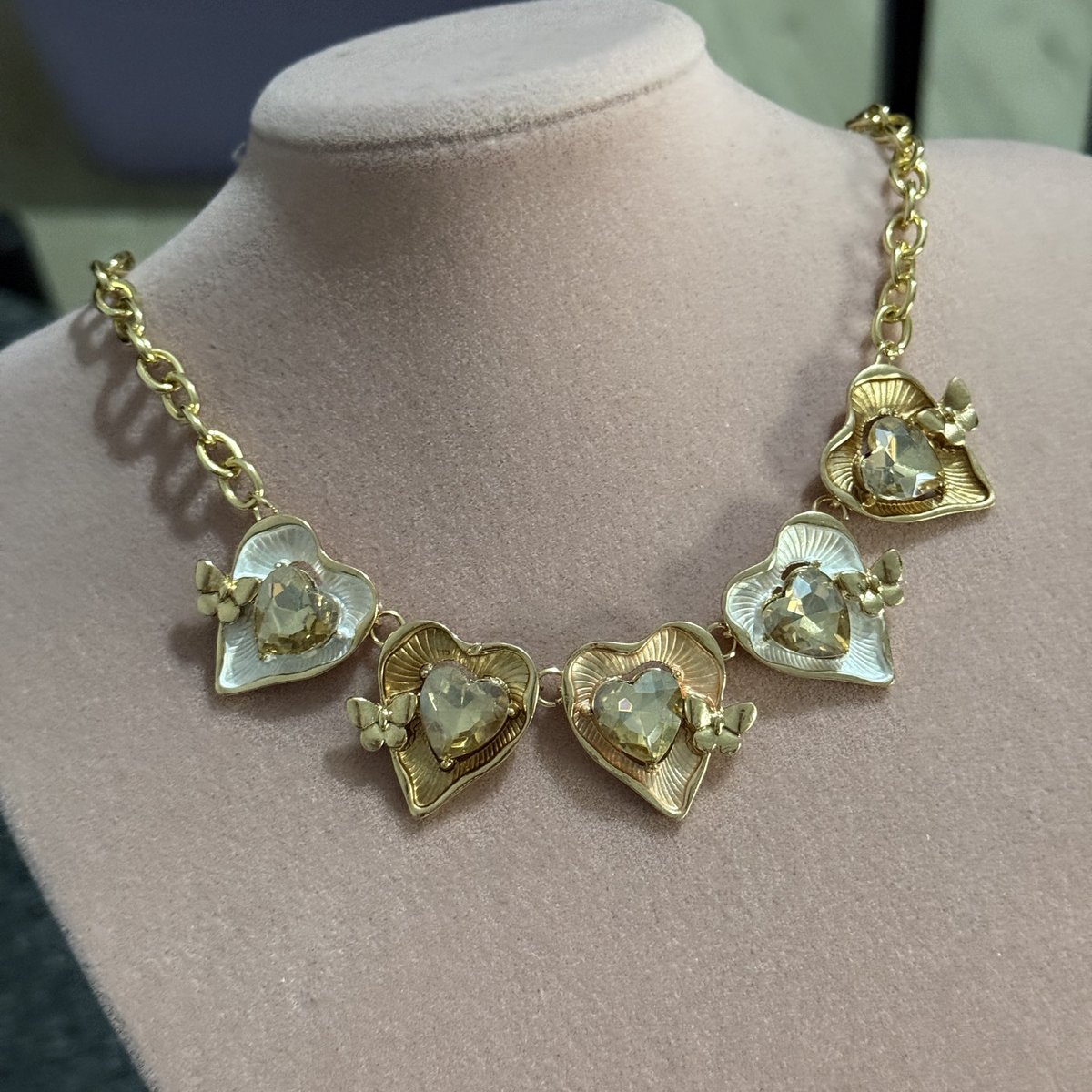 dis perisi🧚🏻‍♀️✧˚.🎀༘⋆ tweet media