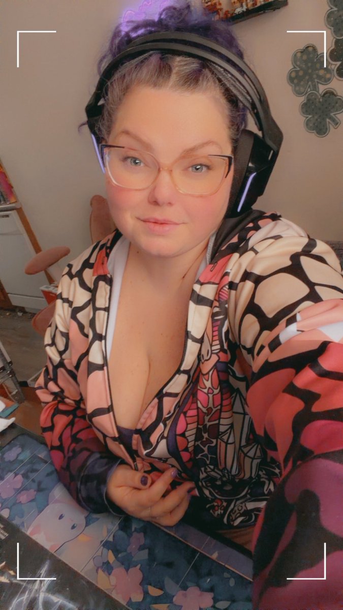 witchstarfall tweet media