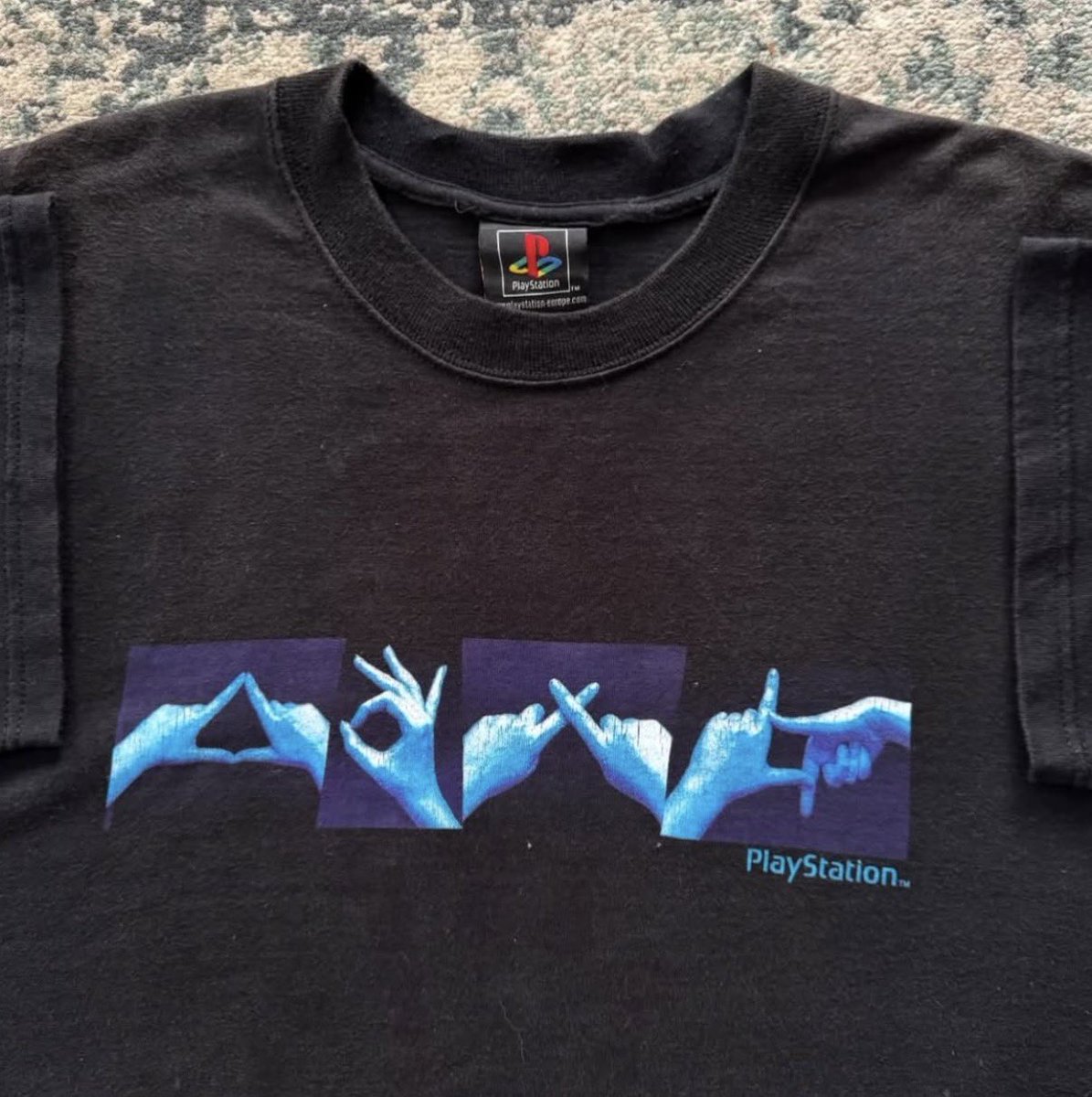 Commuter tweet media