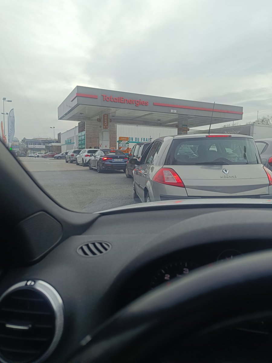 Lolodu95 tweet media