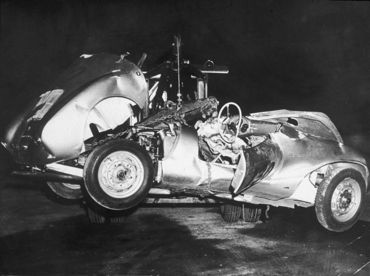 In 1955, actor James Dean died in a high-speed crash while driving his Porsche 550 Spyder, a car he had nicknamed “Little Bastard.”

What followed wasn’t just a tragic accident—it was a series of incidents tied to the remains of the car.

After the crash, parts of the vehicle