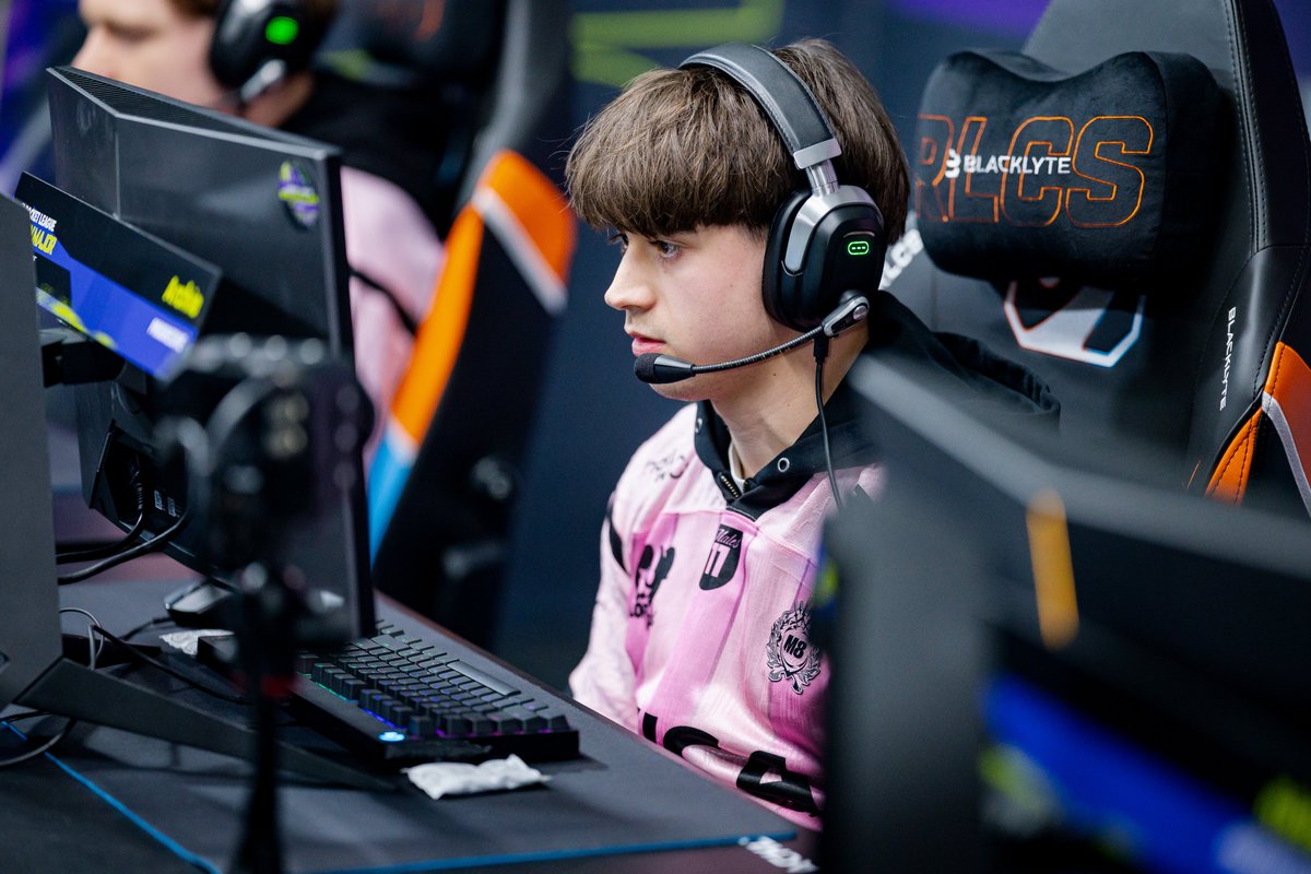 Rocket Baguette tweet media