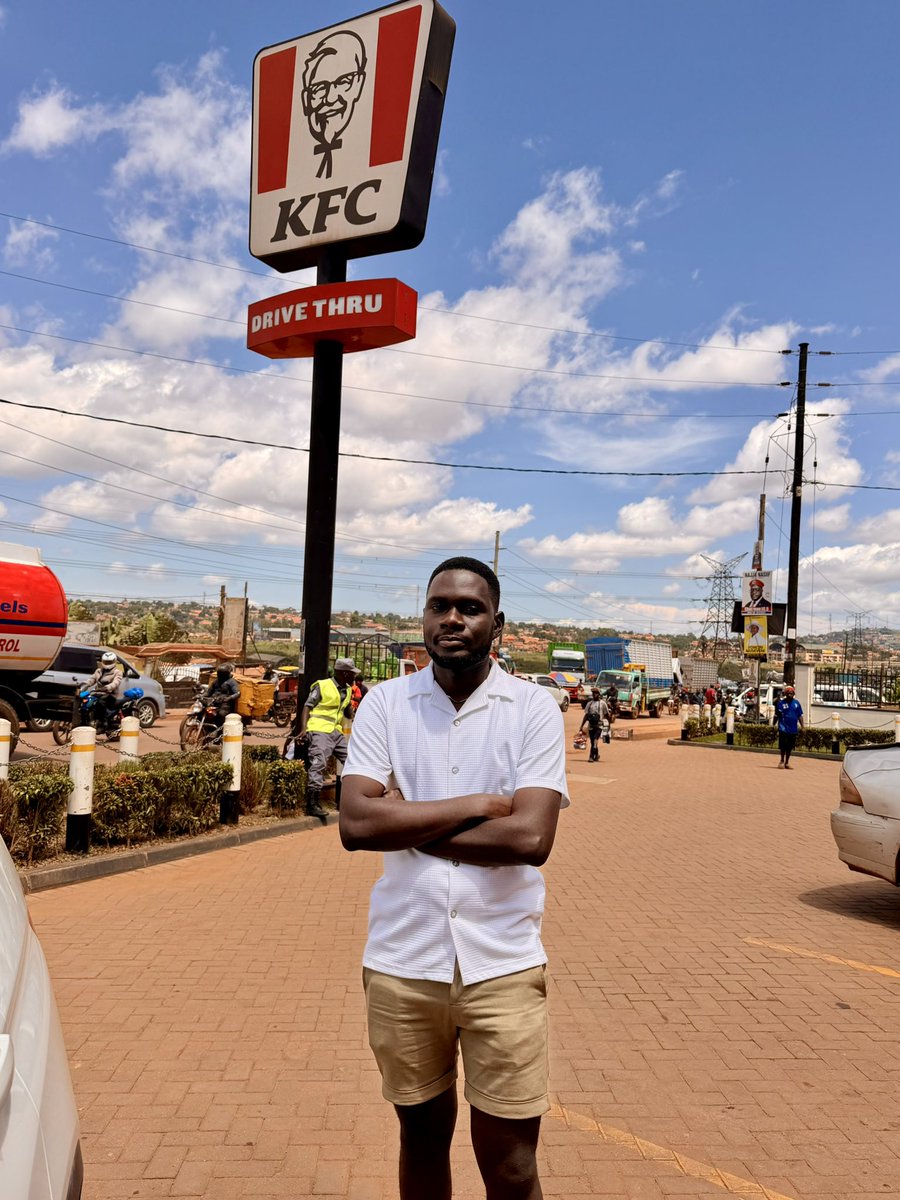 Tata wa infamous Tweep 🇳🇬🇺🇬 tweet media