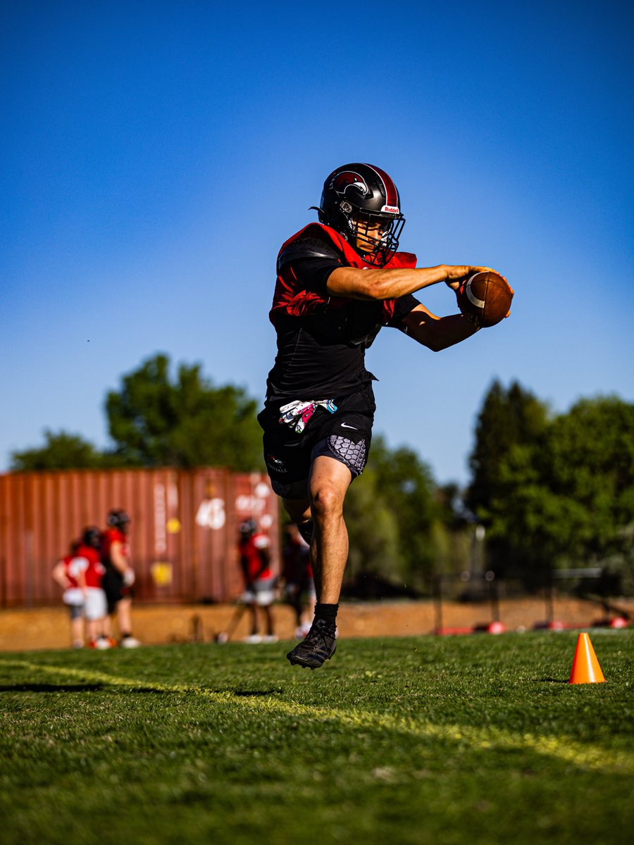 Simpson Red Hawks Football tweet media