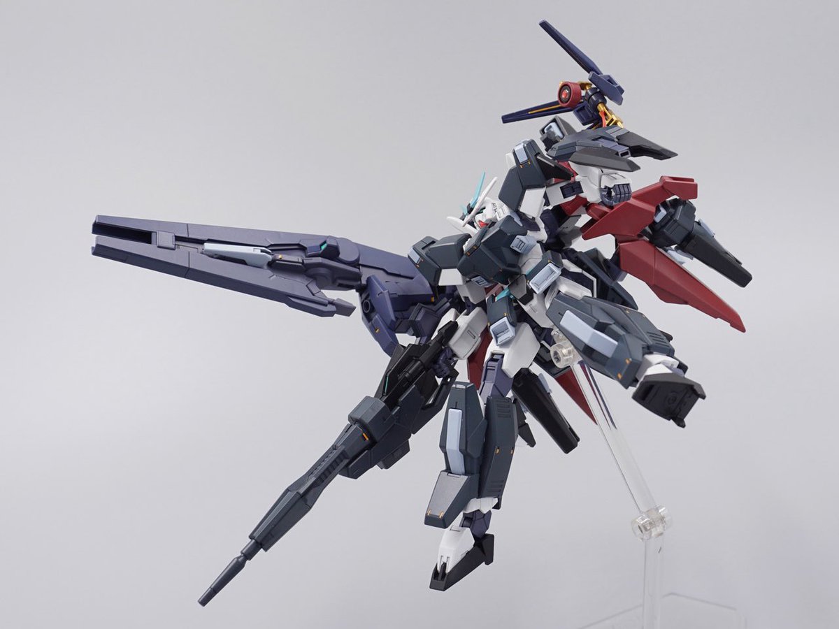 Specterying tweet media