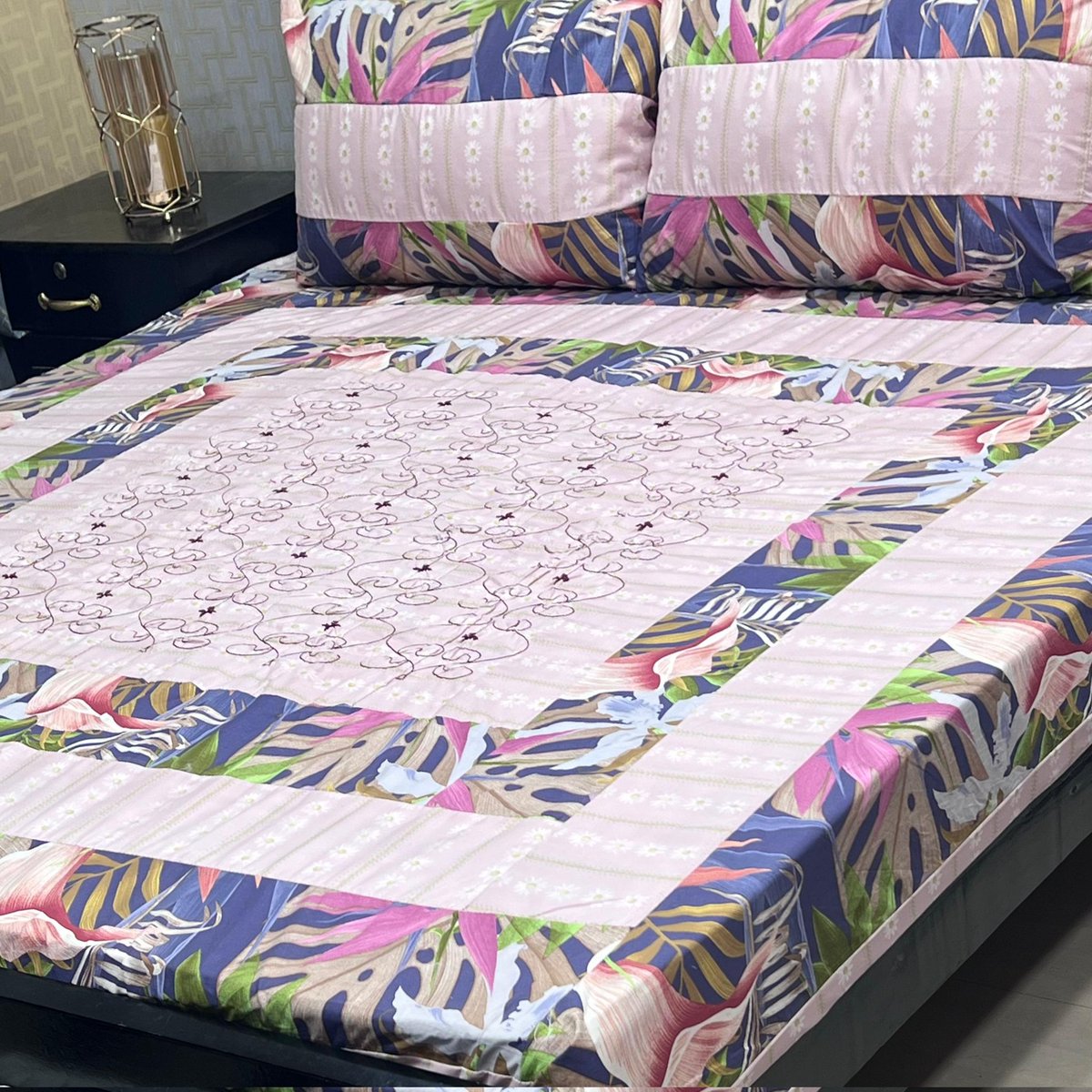 hcderaaz's tweet image. 🔥✨ Embroidered Patch Work King Size Bedsheets ✨🔥

By HC Deraaz – Fabric for Every Home &amp;amp; Heart

📲 WhatsApp Contact (Orders &amp;amp; Details): 0308 6749665

#KingSizeBedsheet #EmbroideredBedsheet #HomeLuxury #HCDeraaz #BedroomStyle #PremiumQuality #ShopNow