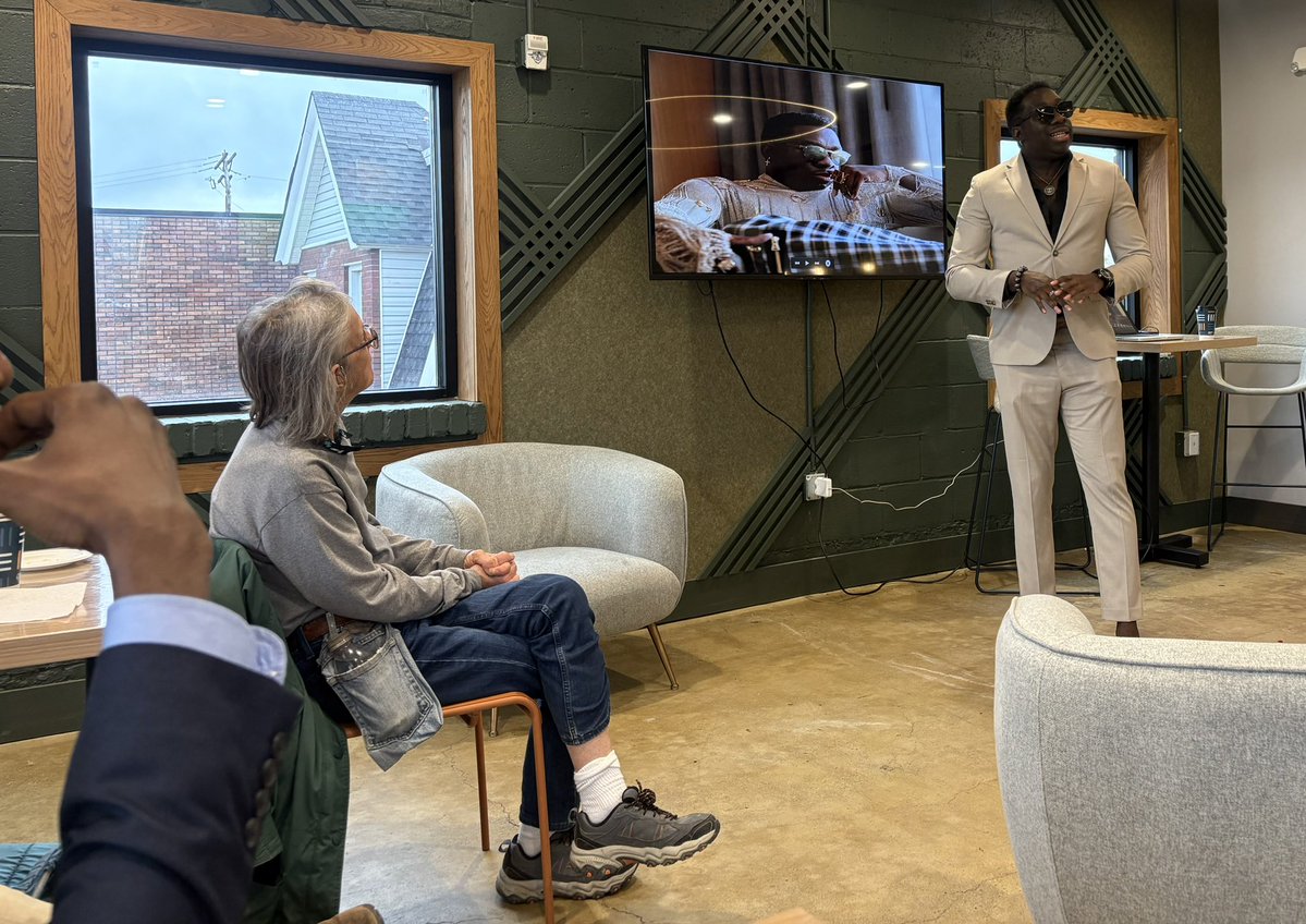 Tom Baker tweet media