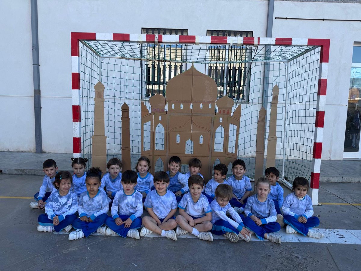 consolnules's tweet image. What a fantastic English Day! 🇮🇳🇬🇧

Under the theme "Ekta: the many colours of India" 🇮🇳, our students travelled to this diverse country without leaving the school! They have discovered India's rich culture and they have practiced their English.

#EnglishDay #Ekta #Incondicional