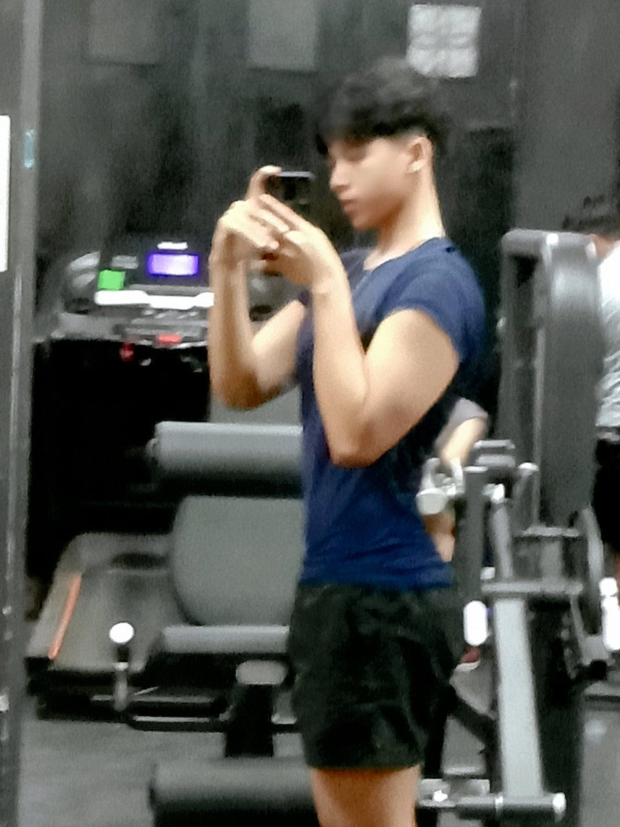 sira.xvrm tweet media